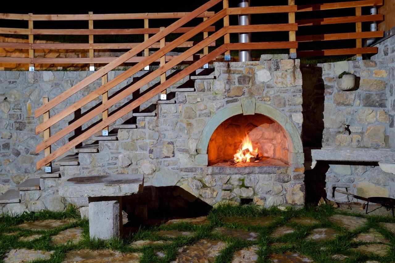 Villa Granaries Pear&Walnut Tolmin Exterior foto